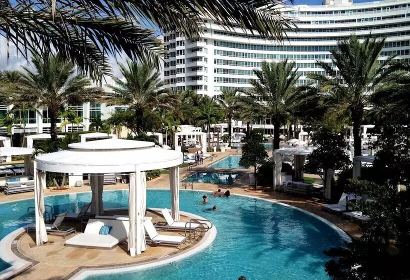 ホテル Fontainebleau Miami Beach