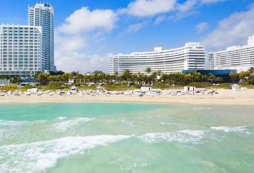 ホテル Fontainebleau Miami Beach