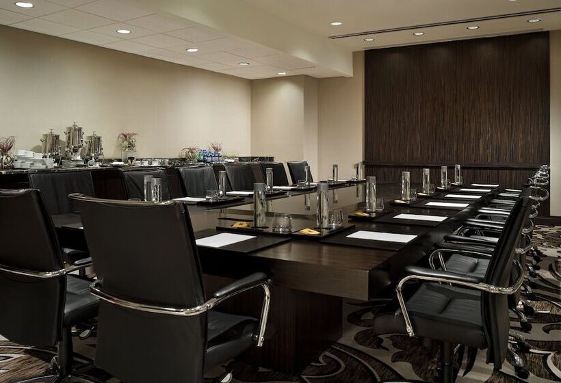 هتل Fontainebleau Miami Beach