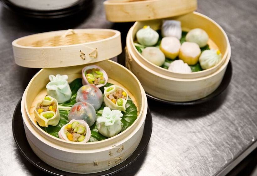 هتل Fontainebleau Miami Beach