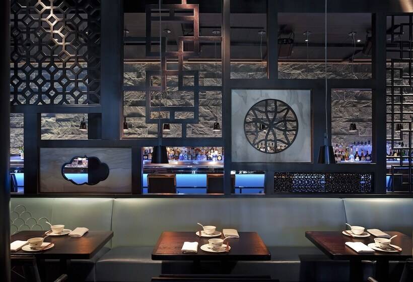 هتل Fontainebleau Miami Beach