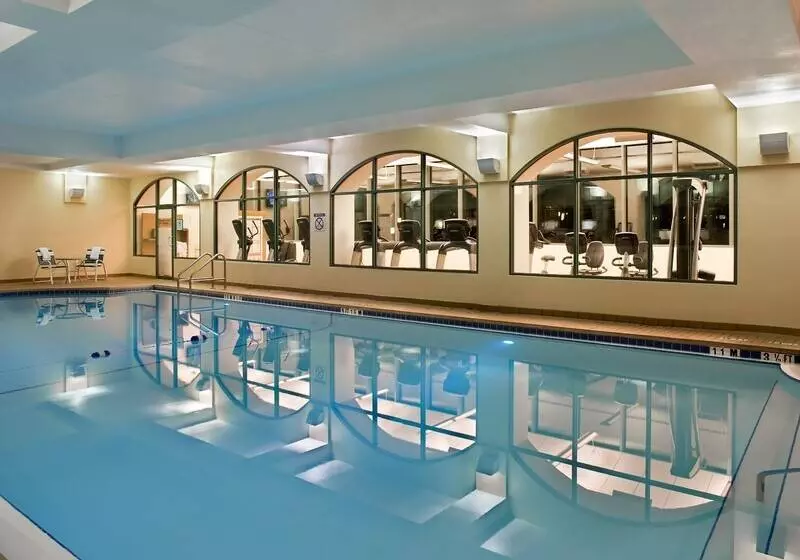 فندق Four Points By Sheraton Suites Tampa Airport Westshore