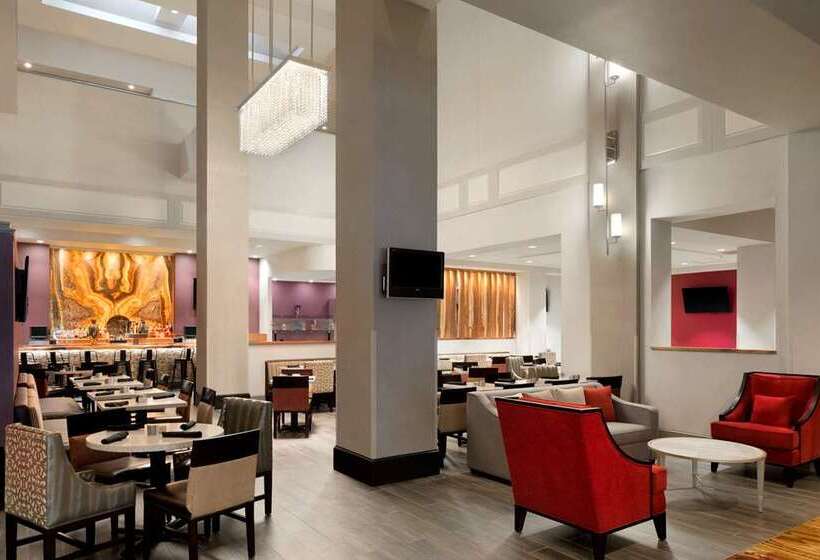 فندق Hilton Fort Wayne At The Grand Wayne Convention Center