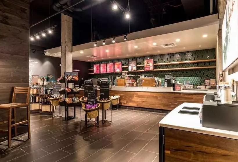 בית מלון כפרי Hilton Fort Wayne At The Grand Wayne Convention Center