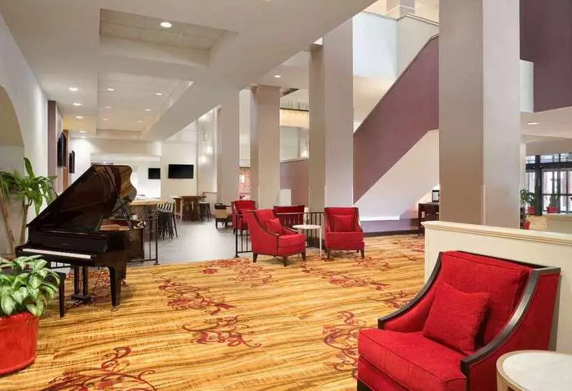 Hotel Hilton Fort Wayne At The Grand Wayne Convention Center