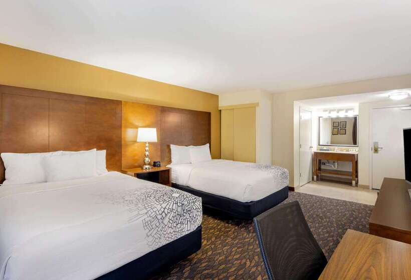 هتل La Quinta By Wyndham Oakland Hayward