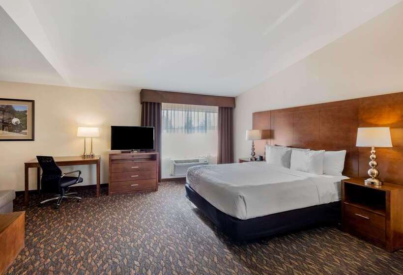 هتل La Quinta By Wyndham Oakland Hayward