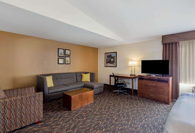 هتل La Quinta By Wyndham Oakland Hayward