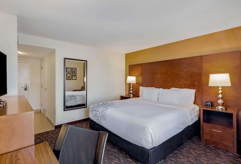 هتل La Quinta By Wyndham Oakland Hayward