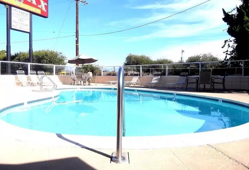 בית מלון כפרי Relax Inn And Suites