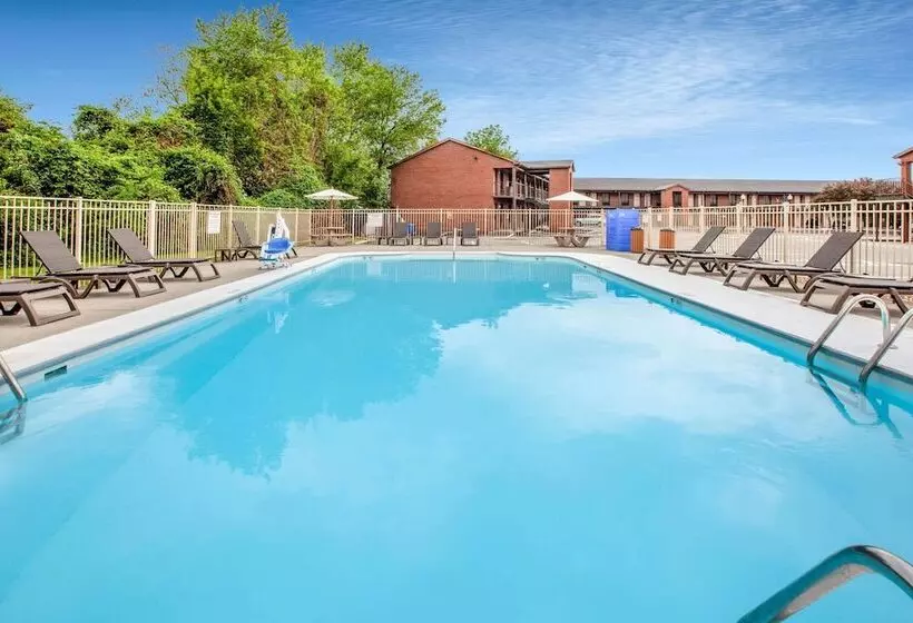 酒店 Super 8 By Wyndham Sandusky