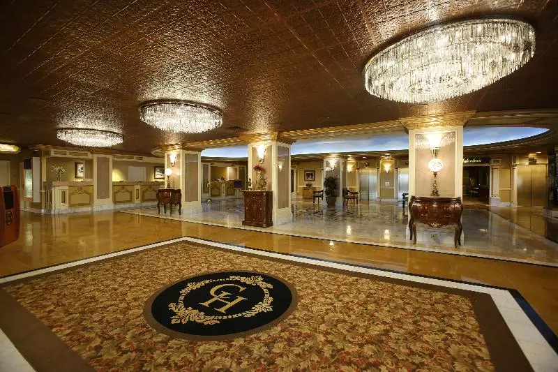 ホテル The Claridge