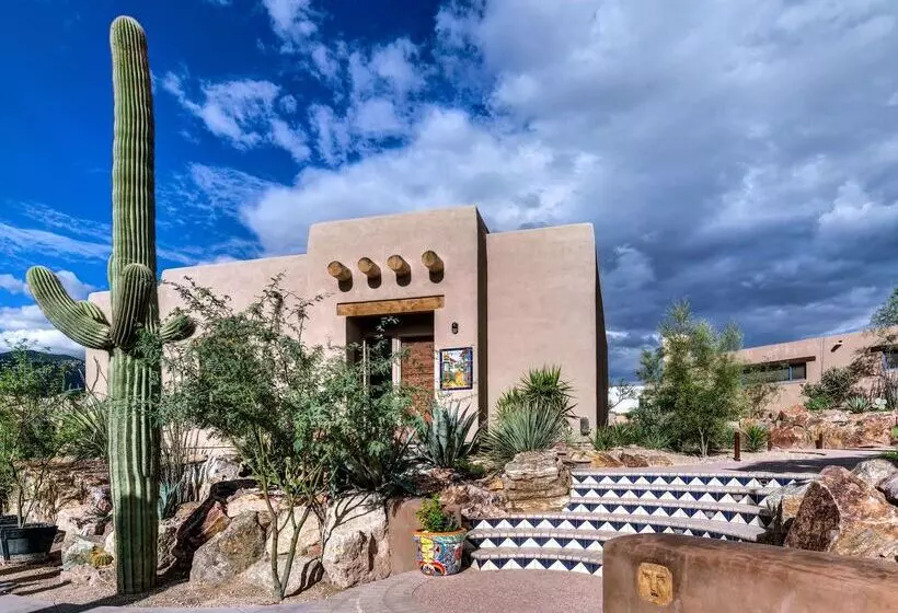 Hacienda Del Sol Guest Ranch Resort