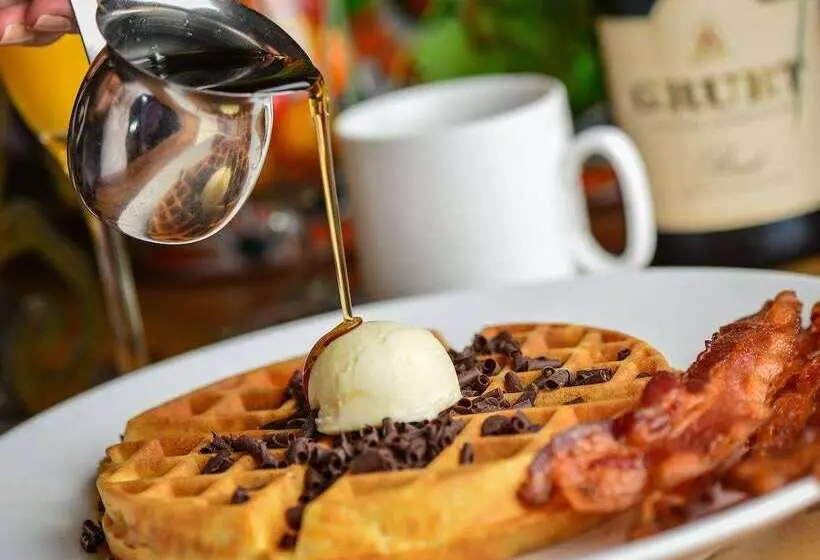 Hacienda Del Sol Guest Ranch Resort