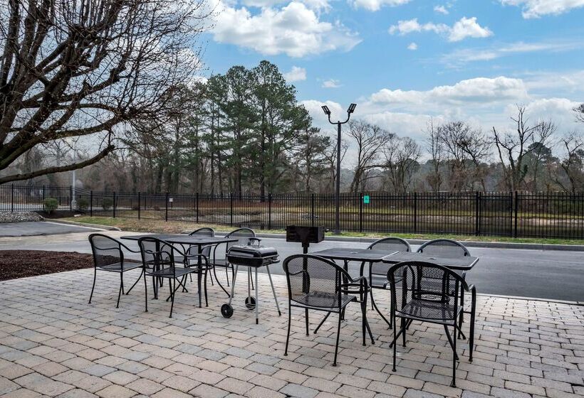 בית מלון כפרי Best Western Salisbury Plaza