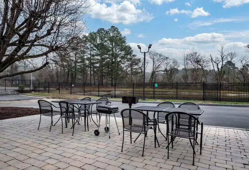 هتل Best Western Salisbury Plaza