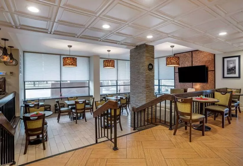 هتل Best Western Salisbury Plaza