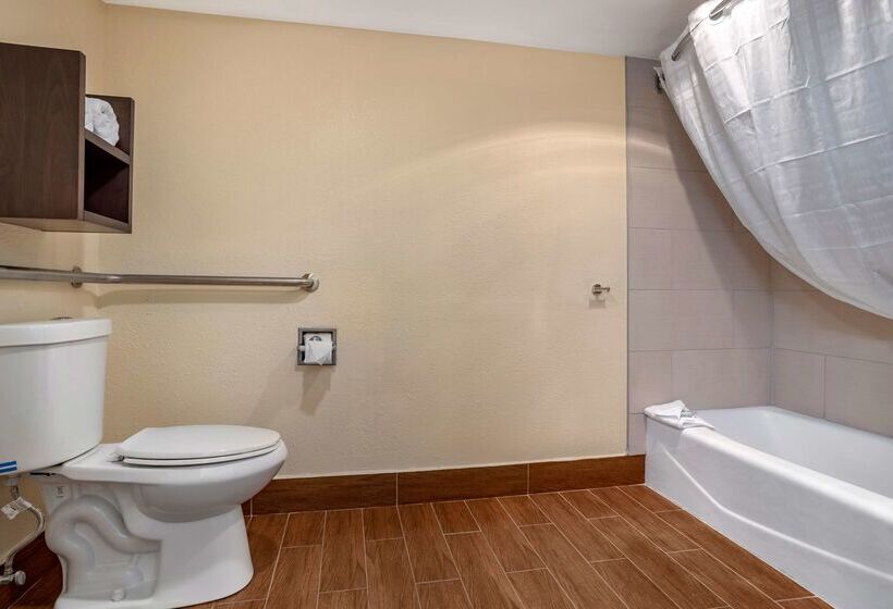 בית מלון כפרי Best Western Salisbury Plaza