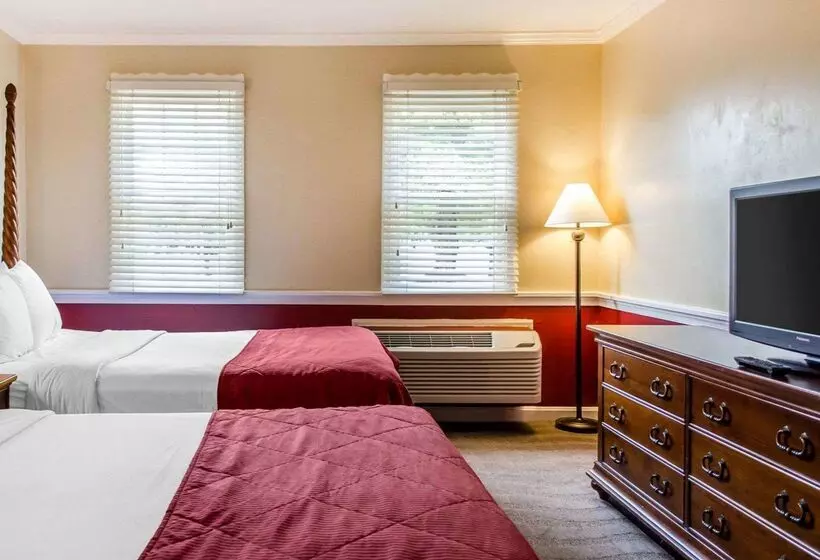 Отель Clarion Inn Strasburg  Lancaster