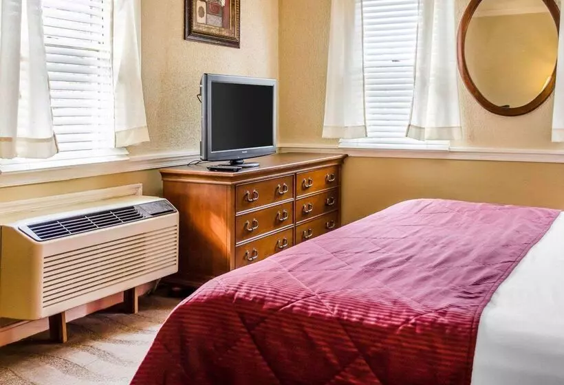 Отель Clarion Inn Strasburg  Lancaster