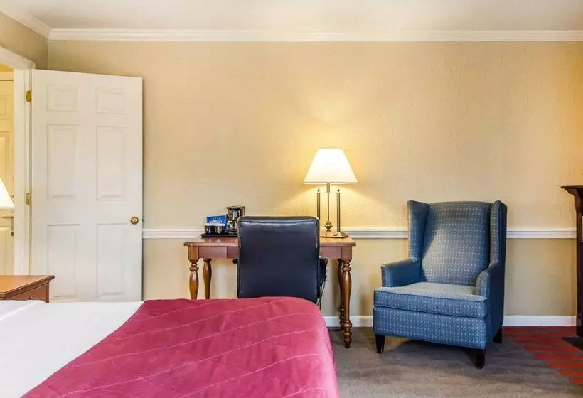 Отель Clarion Inn Strasburg  Lancaster