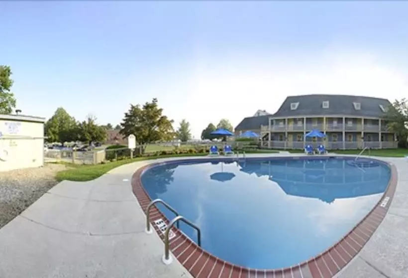 Отель Clarion Inn Strasburg  Lancaster