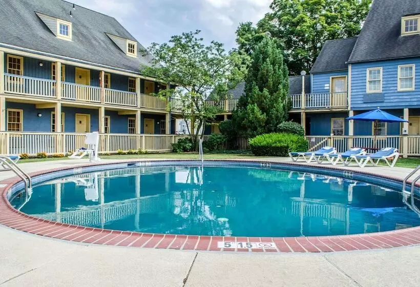 Отель Clarion Inn Strasburg  Lancaster