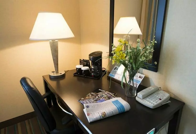 בית מלון כפרי Wyndham Philadelphiabucks County