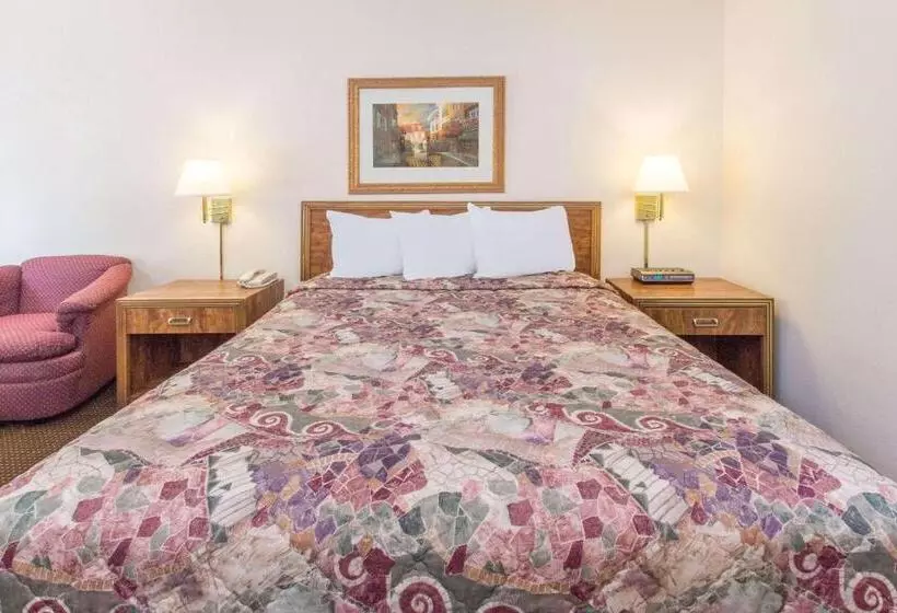 Szálloda Days Inn By Wyndham Dubuque