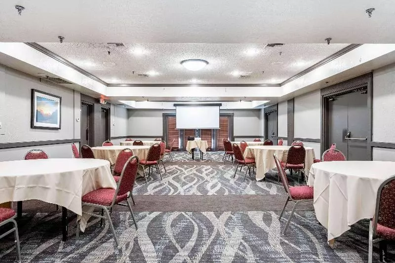 Hotel Desert Garden Inn, A Trademark Collection  By Wyndham