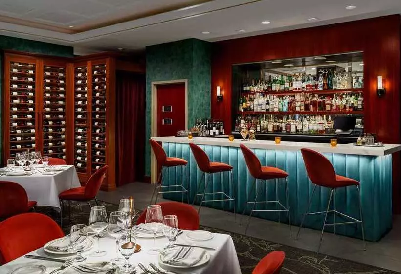 هتل Doubletree By Hilton New York Midtown Fifth Ave