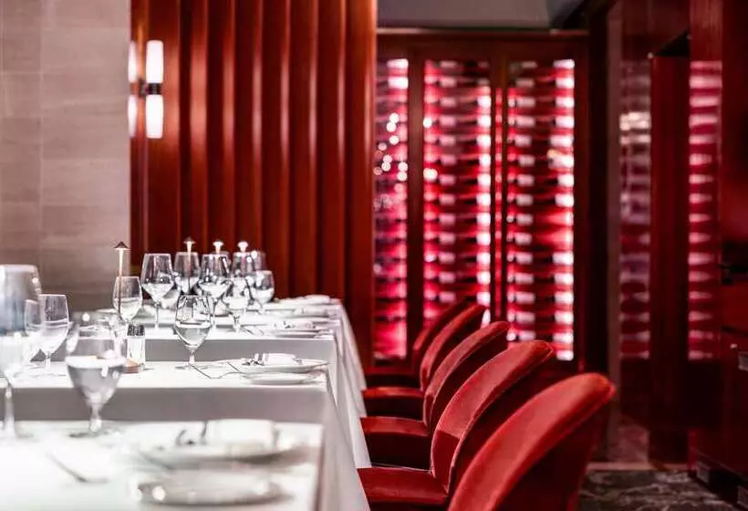 هتل Doubletree By Hilton New York Midtown Fifth Ave