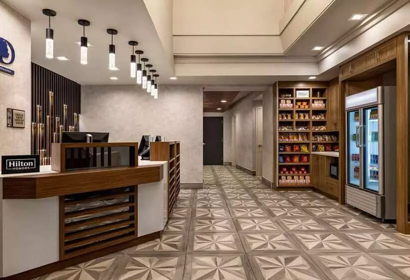هتل Doubletree By Hilton New York Midtown Fifth Ave