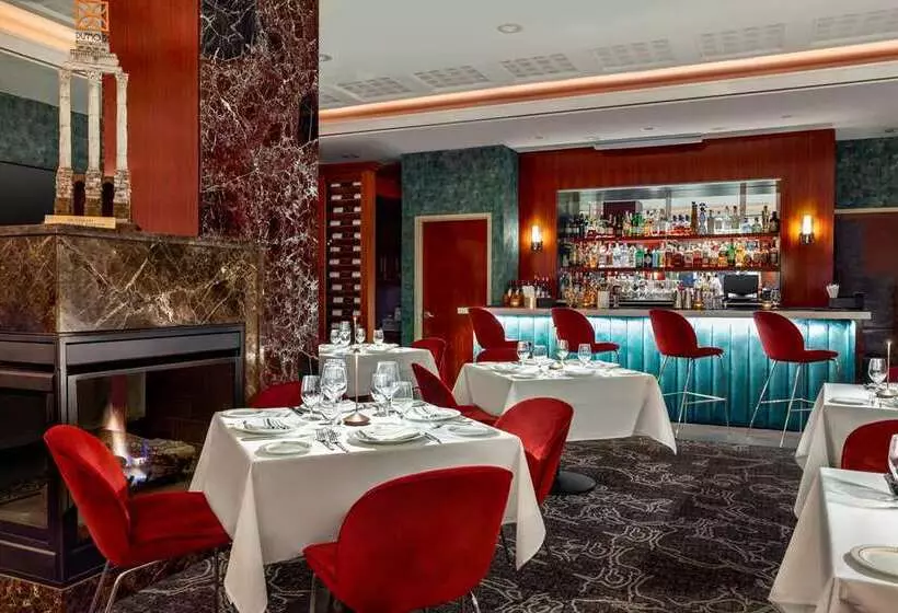 هتل Doubletree By Hilton New York Midtown Fifth Ave