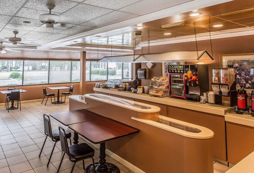 בית מלון כפרי Econo Lodge