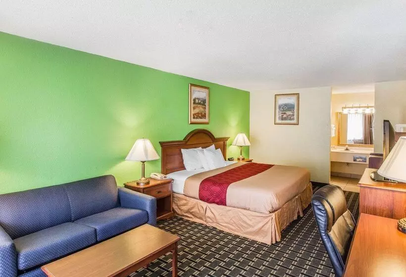 Отель Econo Lodge