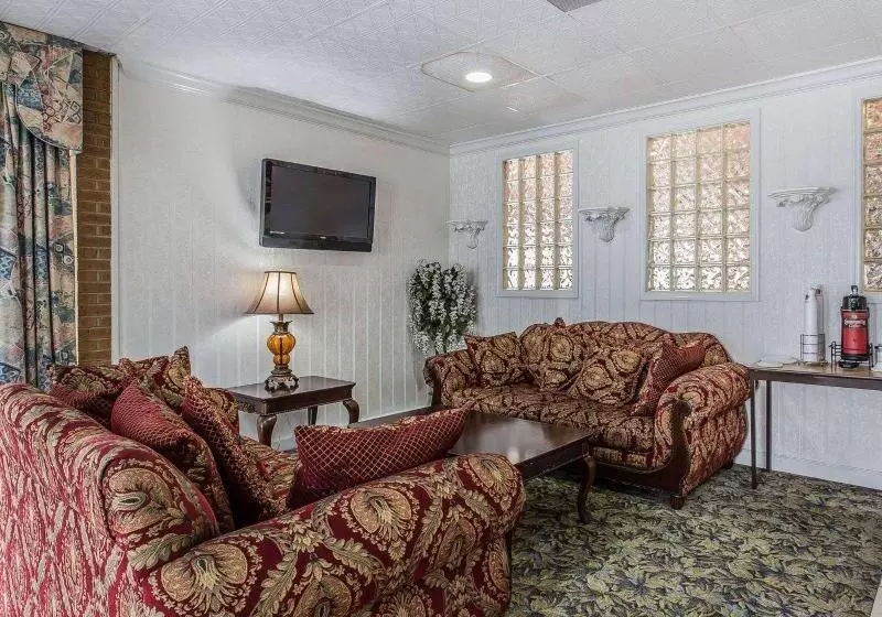 Отель Econo Lodge