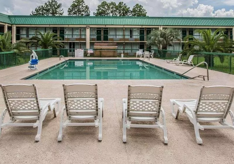 Отель Econo Lodge