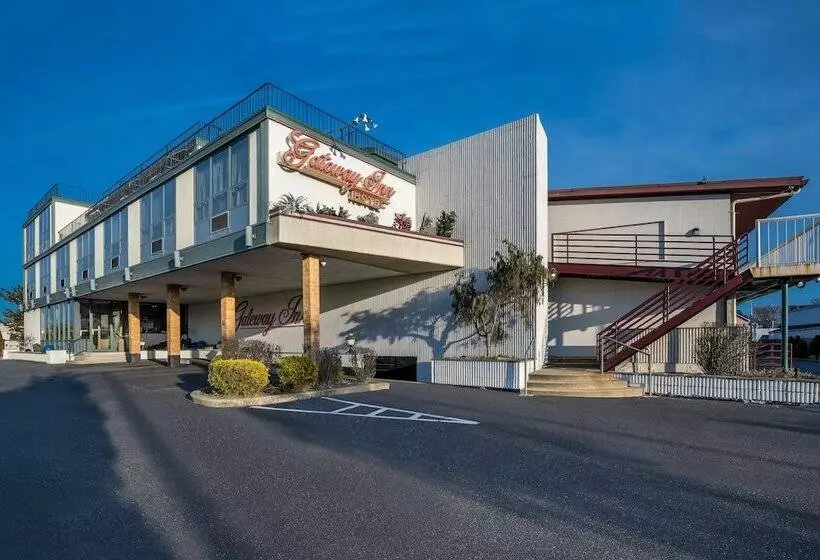 Hotel Gateway Inn