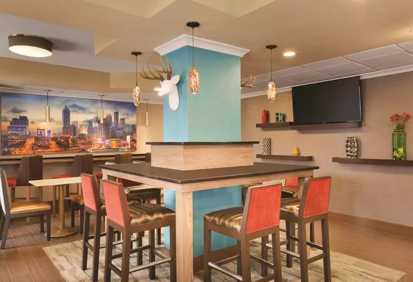 בית מלון כפרי Hampton Inn Atlantabuckhead
