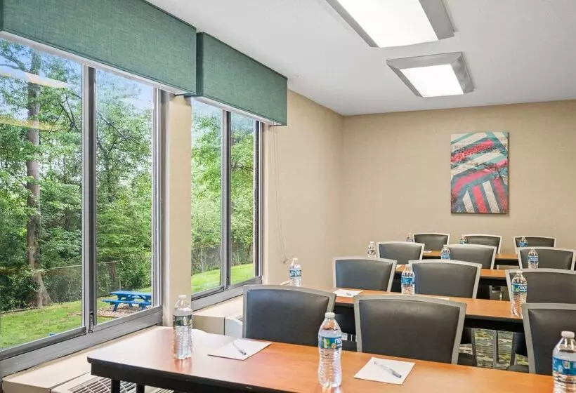 فندق Hampton Inn Cleveland Westlake