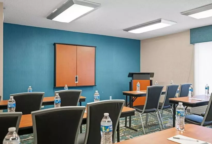 فندق Hampton Inn Cleveland Westlake