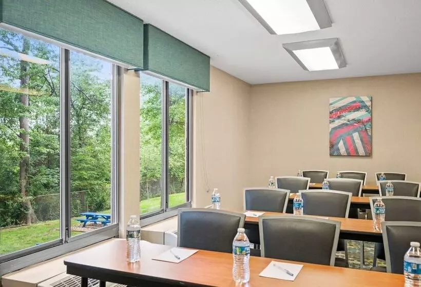 فندق Hampton Inn Cleveland Westlake