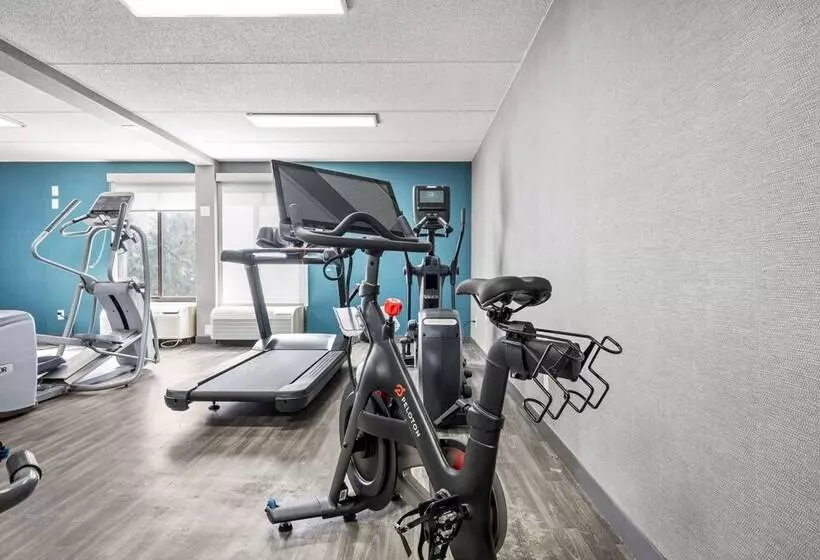 فندق Hampton Inn Cleveland Westlake