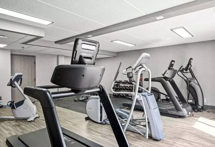 فندق Hampton Inn Cleveland Westlake