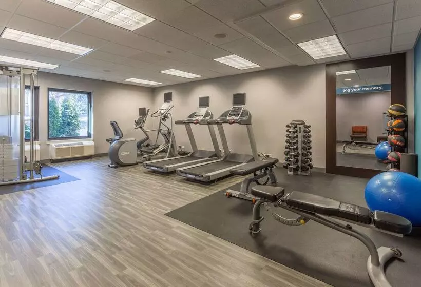 ホテル Hampton Inn Madison East Towne Mall Area