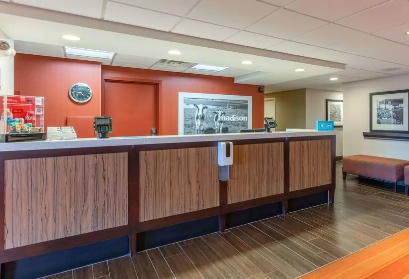 ホテル Hampton Inn Madison East Towne Mall Area