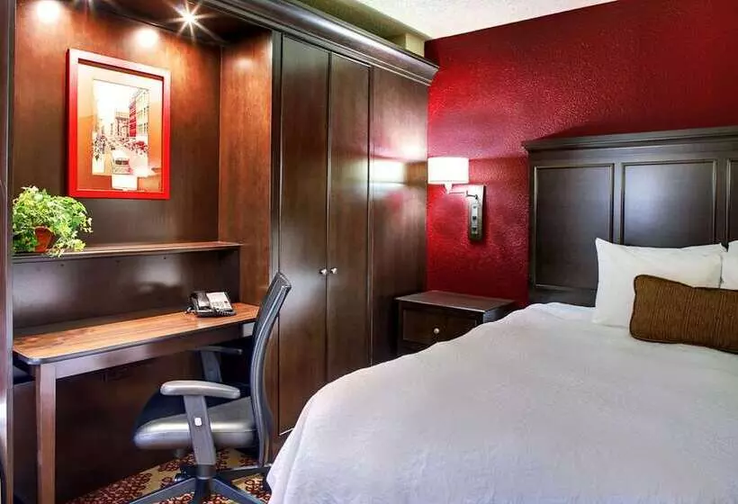 هتل Hampton Inn Nashville/vanderbilt