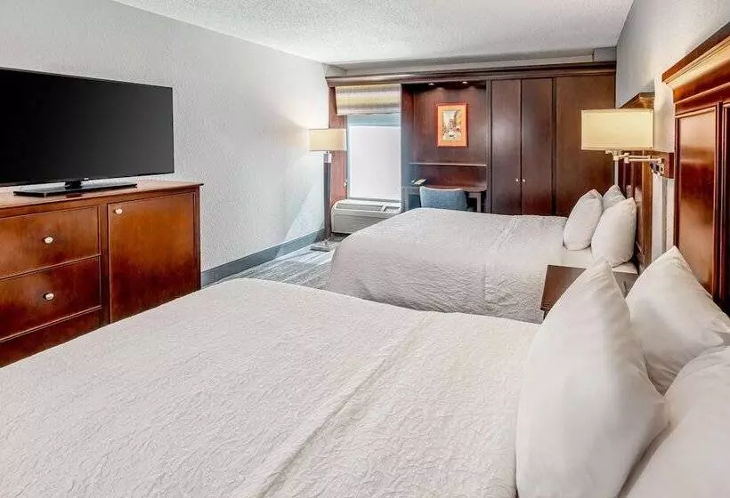 هتل Hampton Inn Nashville/vanderbilt