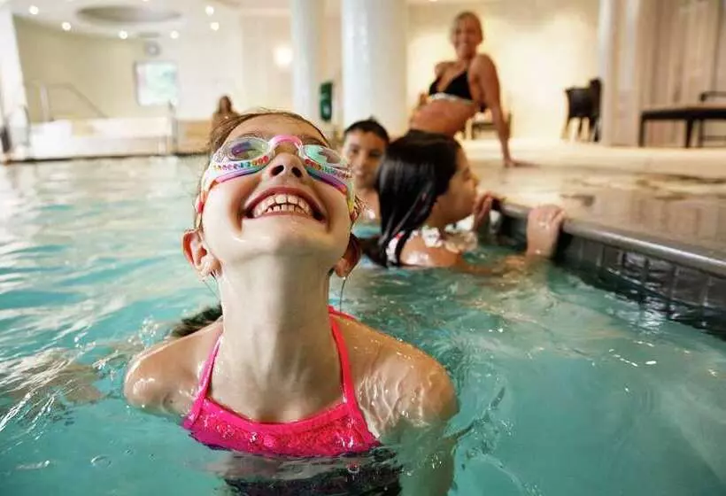 Отель Hilton Short Hills